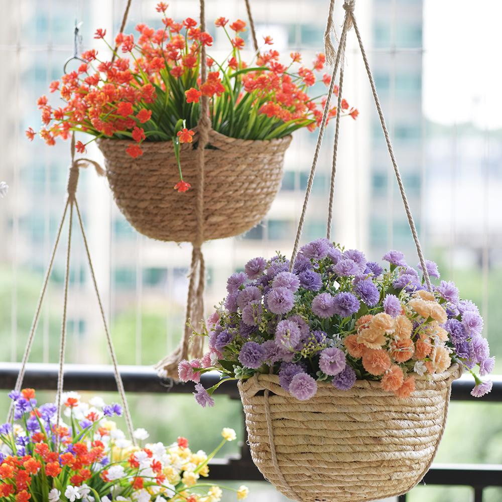 Indoor vs. Outdoor: Choosing the Right Hanging Plant Pots for Your Space